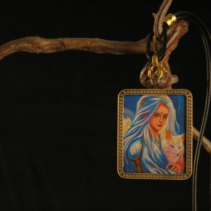 moonlit-fox-companion-pendant