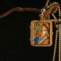yin-yang-mask-beauty-locket0